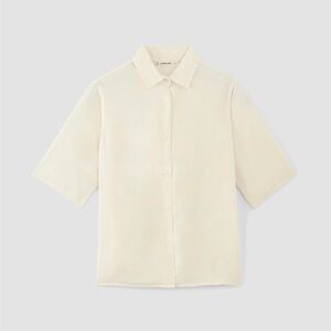 Everlane - THE SHORT-SLEEVE SHIRT IN BUTTERLITE - women’s M